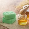 Health & Beauty Naturalne mydło z olejkiem z oliwek i wyciągiem z miodu