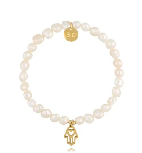 Bracelet with pearls and the hand of Miriam Hams
