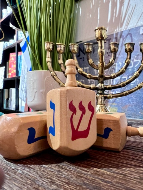 Dreidel Drewniany kolor Chanukowy Bączek